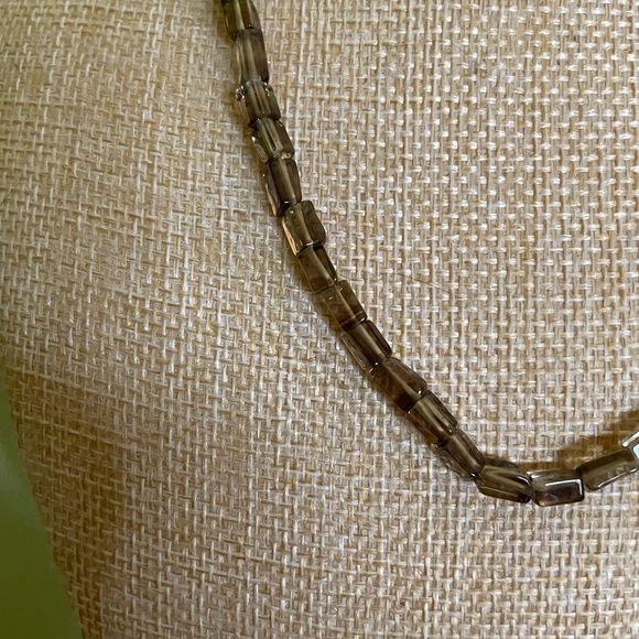 Elegant Brown Beaded Necklace - Picture 3 of 6